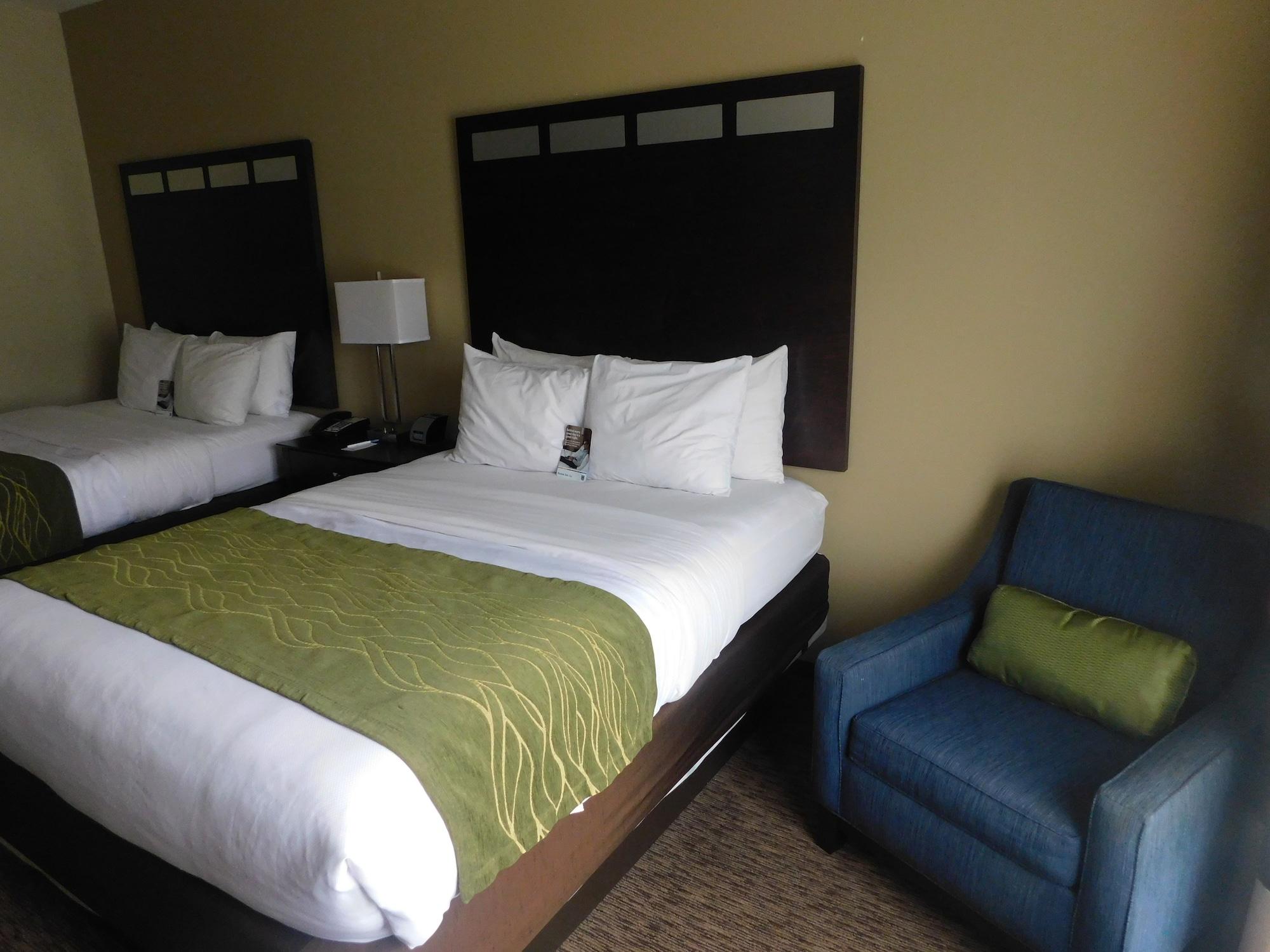 Comfort Inn St. Clairsville Exterior foto